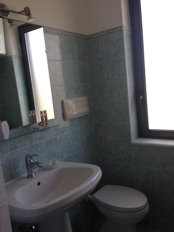 Residence Mareblu Barcellona-Pozzo di Gotto Dış mekan fotoğraf